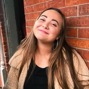 Meet your Posher, Madison